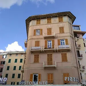 Bandoni Hotel